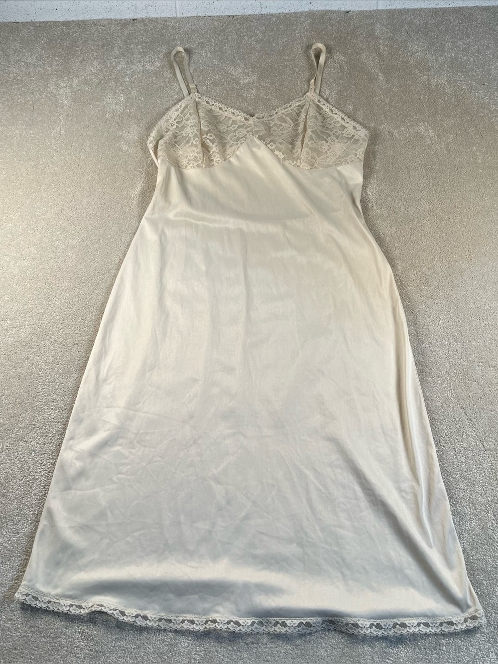 Vintage Nylon Slip Lace Top Union Made Wonder Maid Beige women's 34